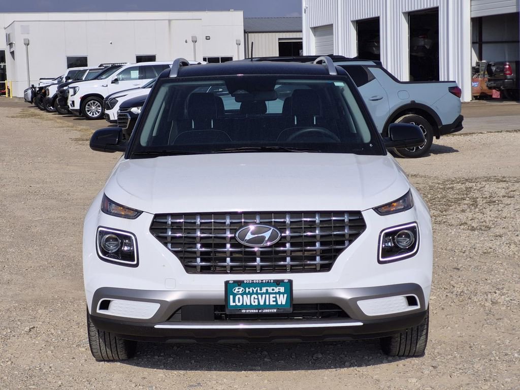 Used 2025 Hyundai Venue Limited image 3