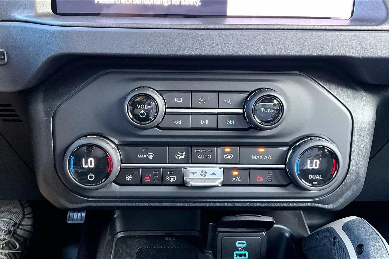 Used 2025 Ford Bronco Badlands AWD/4WD image 18