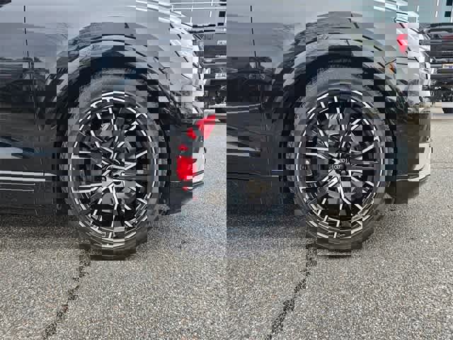 Used 2023 Audi SQ8 Prestige image 13