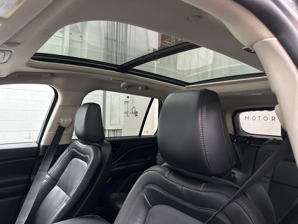Used 2023 Lincoln Aviator Reserve w/ Equipment Group 201A image 37
