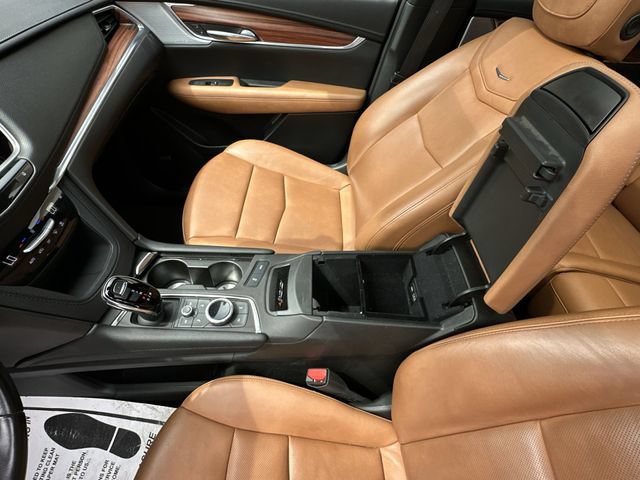 Certified 2024 Cadillac XT5 Premium Luxury FWD image 28