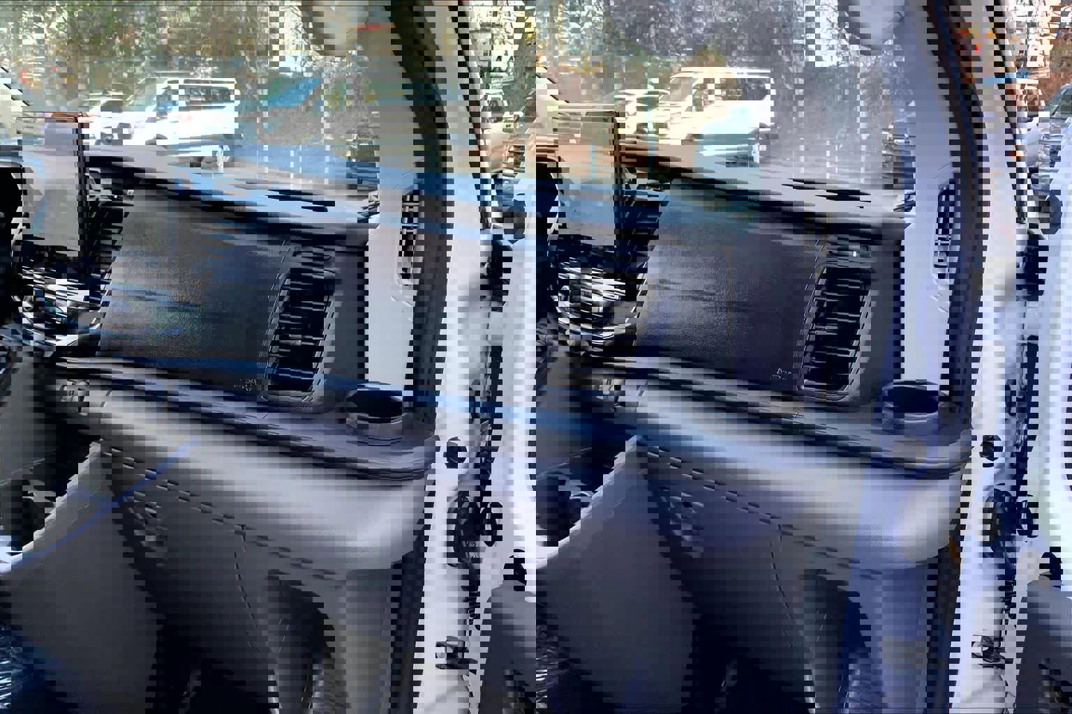 Used 2023 Ford Transit 350 XLT image 33