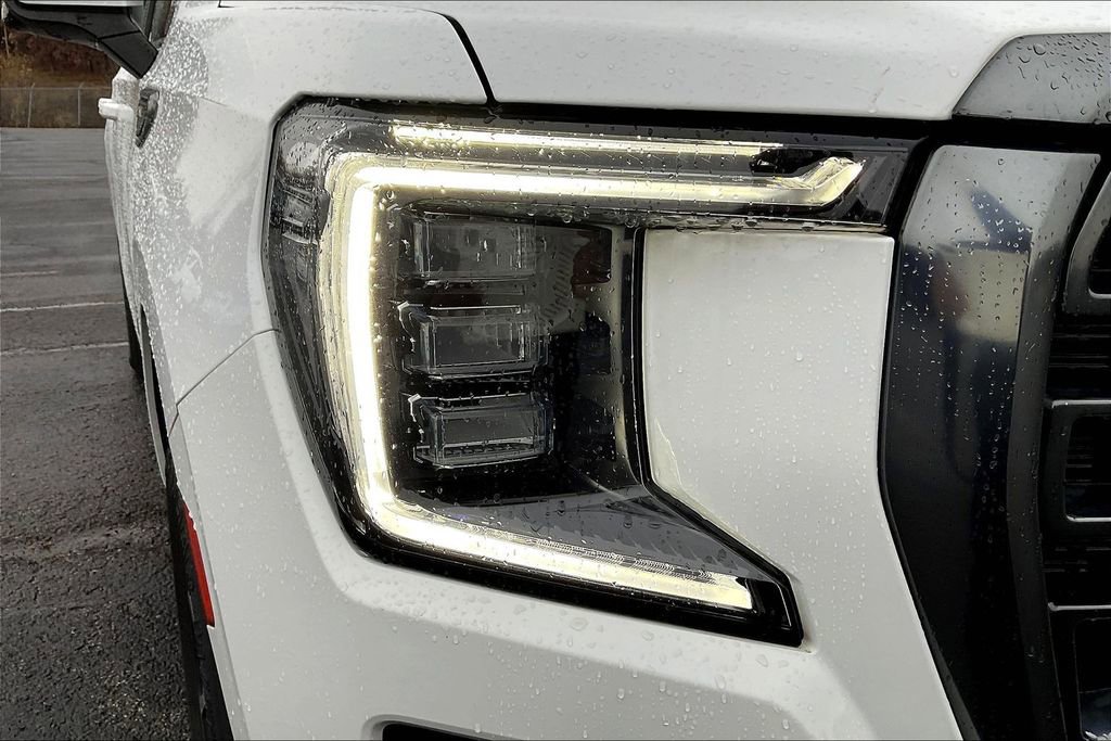 Used 2021 GMC Yukon XL AT4 w/ AT4 Premium Package image 33