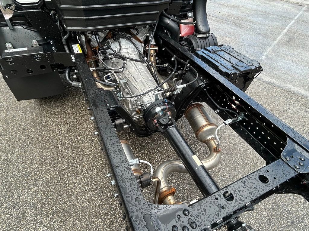 New 2024 Chevrolet Low Cab Forward image 26