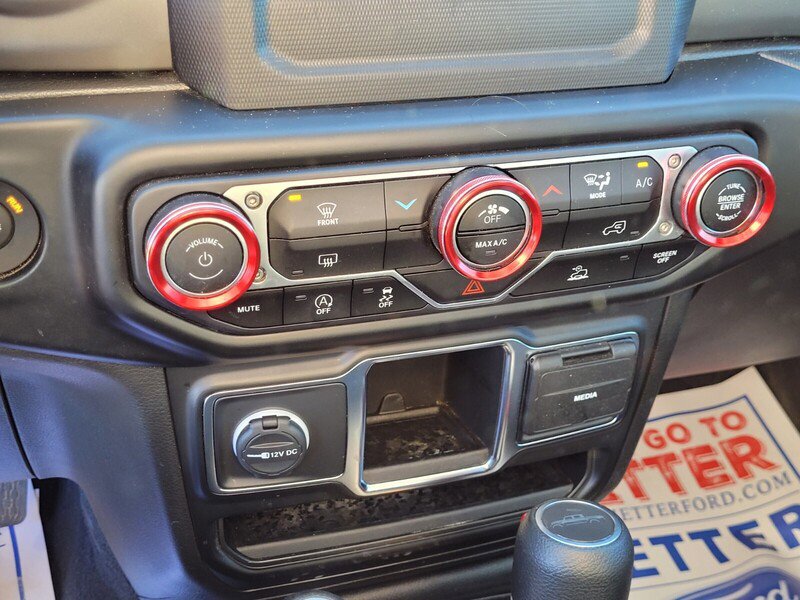 Used 2022 Jeep Gladiator Sport image 18