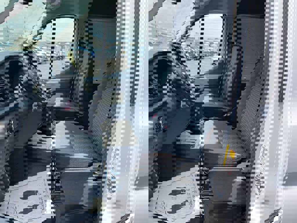 New 2025 Ford Transit 350 Low Roof image 17