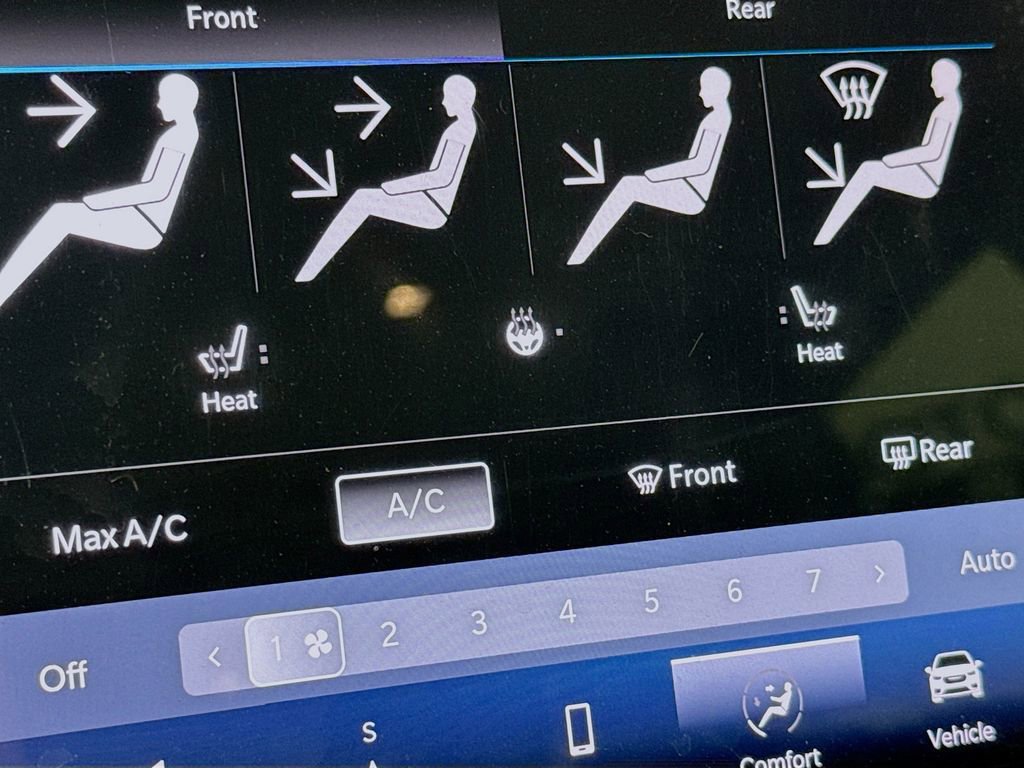 Used 2021 Chrysler Pacifica Touring-L w/ Uconnect Theater Family Group image 20