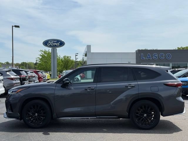 Used 2025 Toyota Highlander XSE AWD/4WD image 46