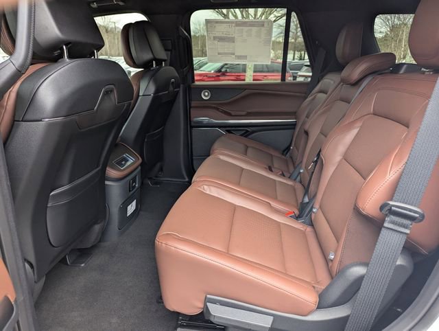 New 2026 Lincoln Navigator Reserve image 14