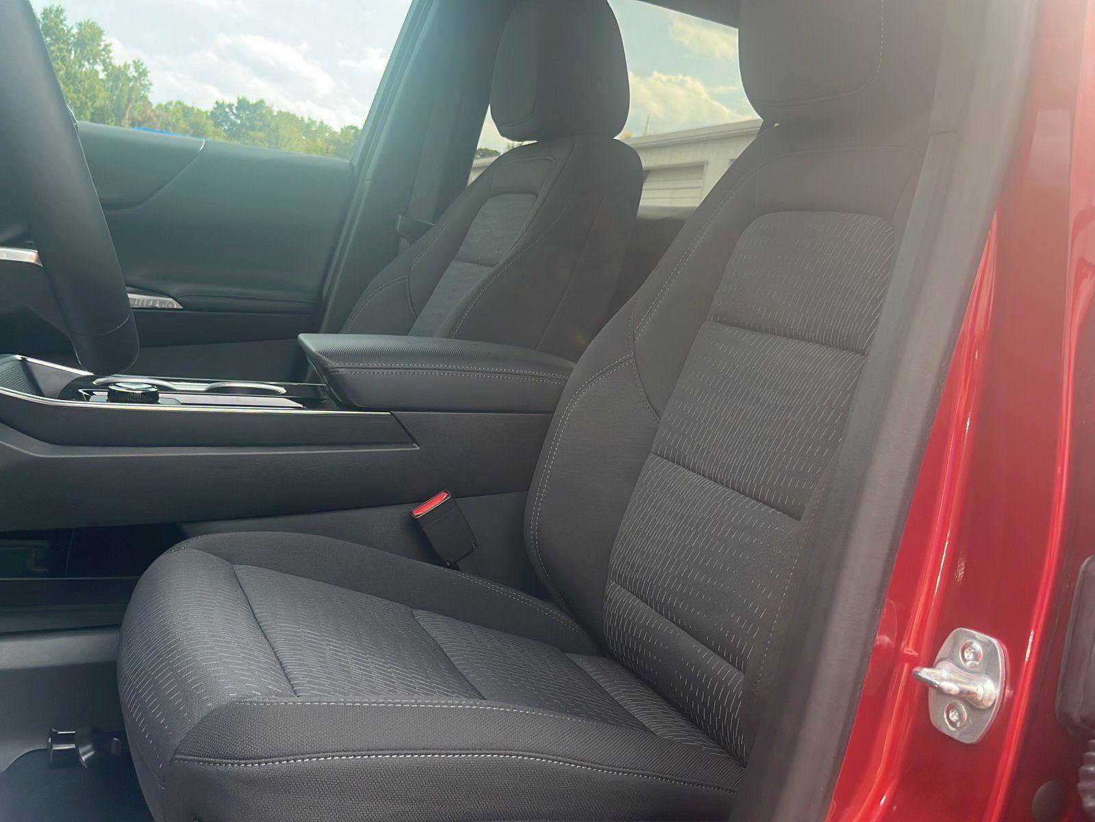 New 2026 Chevrolet Equinox LT w/ LPO, Floor Liner Package image 21