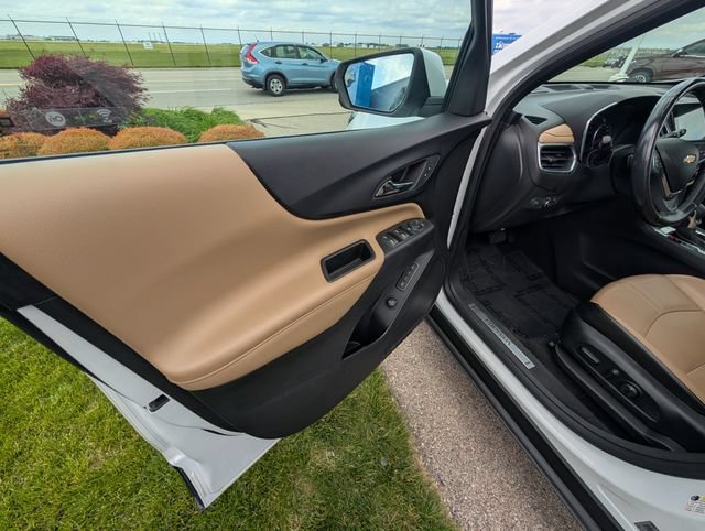 Used 2022 Chevrolet Equinox Premier AWD/4WD image 20