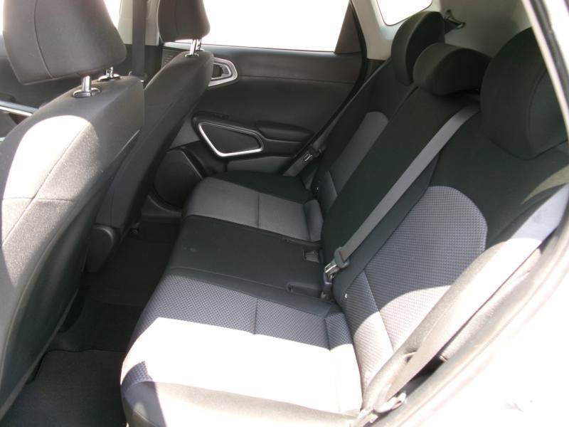 Used 2025 Kia Soul LX w/ LX Technology Package FWD image 10