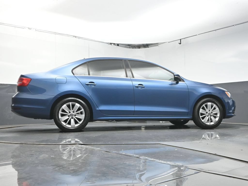 Used 2015 Volkswagen Jetta SE FWD image 38