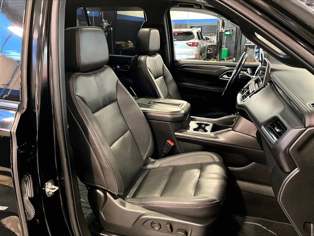 Used 2022 Chevrolet Tahoe RST w/ Sport Performance Package AWD/4WD image 11