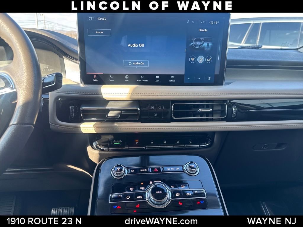 Certified 2023 Lincoln Nautilus AWD w/ Premium Package image 17