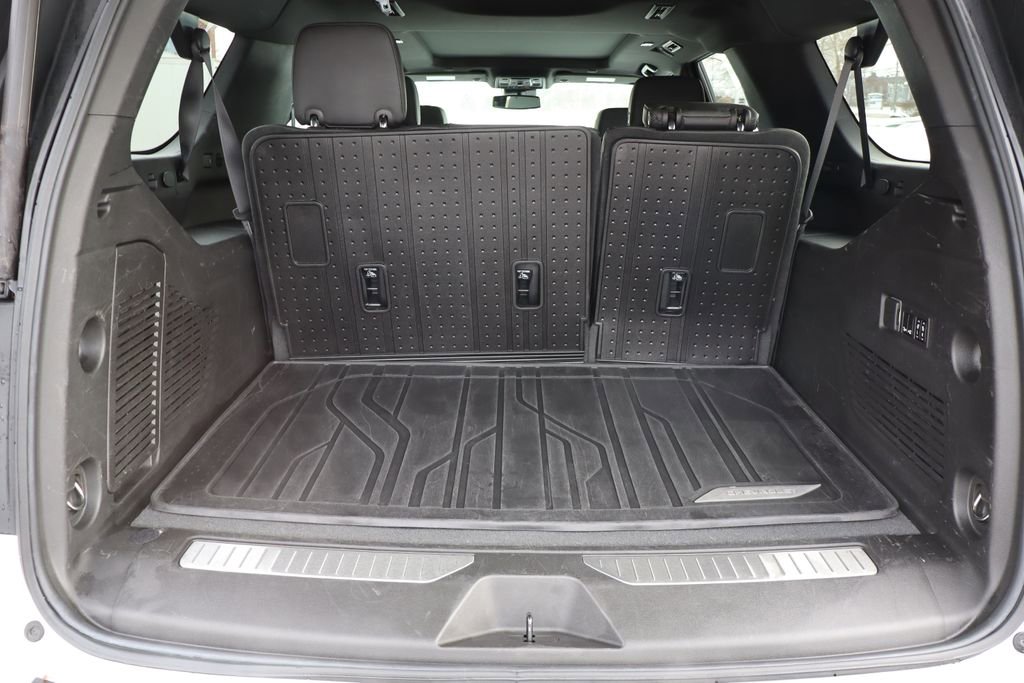 Used 2023 Chevrolet Suburban Z71 w/ Luxury Package image 42