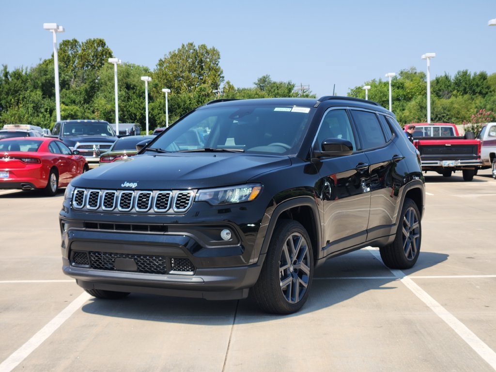 New 2026 Jeep Compass Latitude AWD/4WD image 2