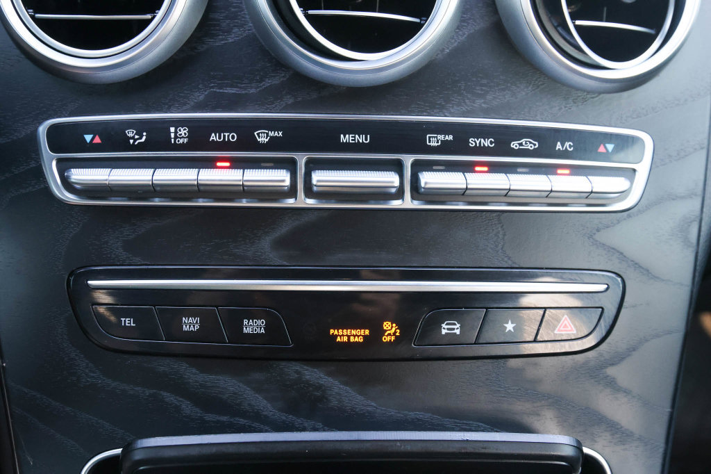 Used 2022 Mercedes-Benz GLC 300 4MATIC image 24