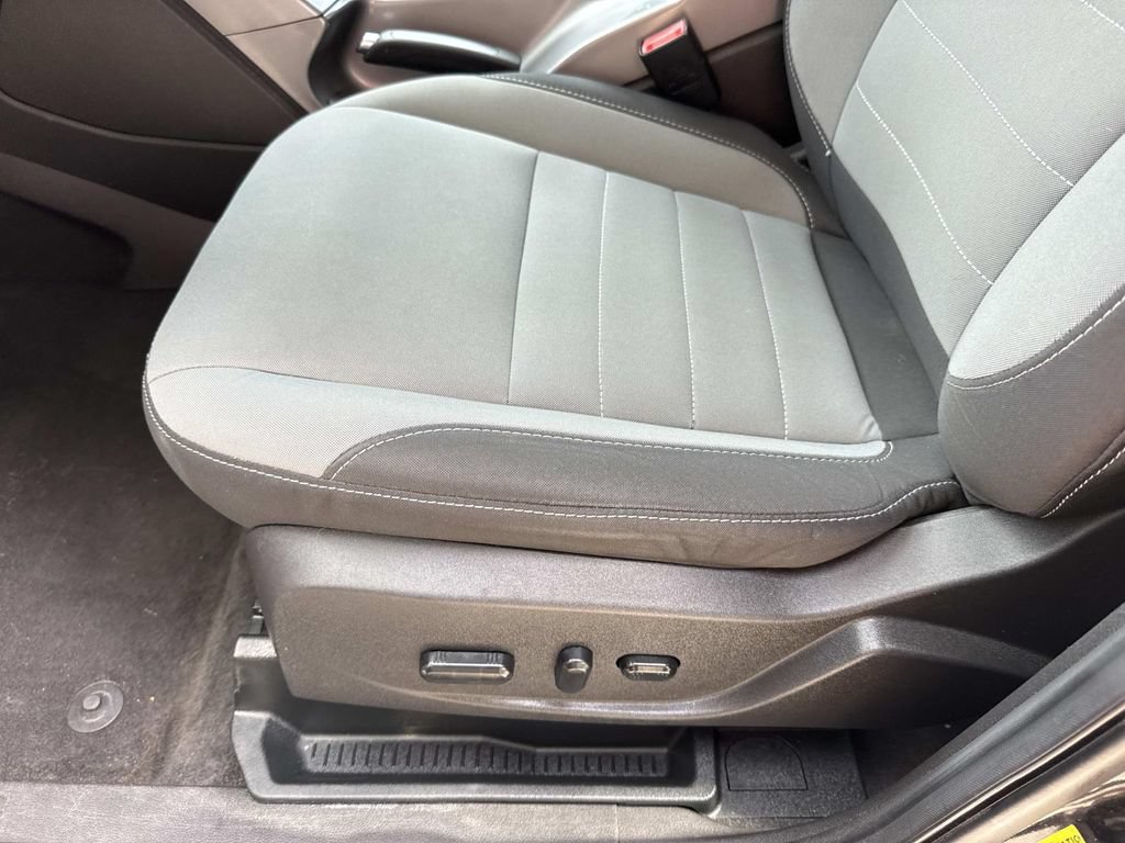 Used 2015 Ford Escape SE w/ Equipment Group 201A FWD image 27