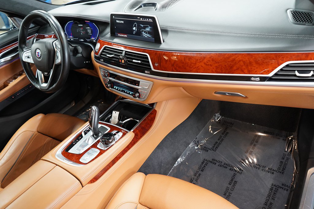 Used 2022 BMW ALPINA B7 xDrive w/ Luxury Rear Seating Package AWD/4WD image 24