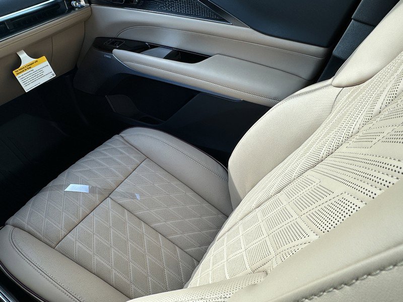 New 2026 Cadillac Lyriq V image 14