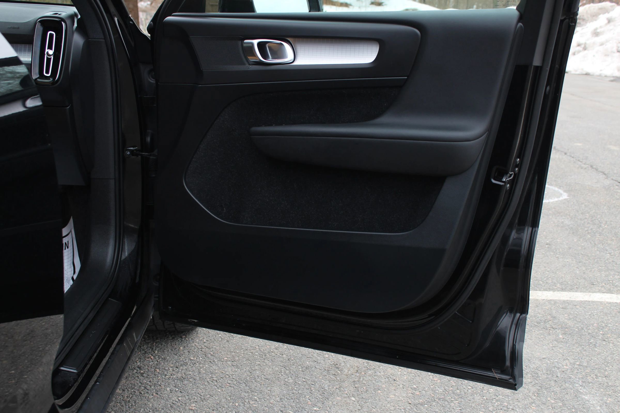 Used 2019 Volvo XC40 T5 Momentum image 18