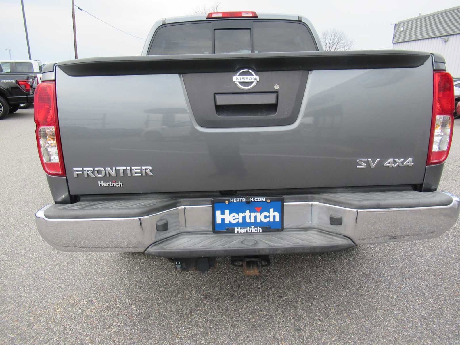 Used 2016 Nissan Frontier SV AWD/4WD image 6