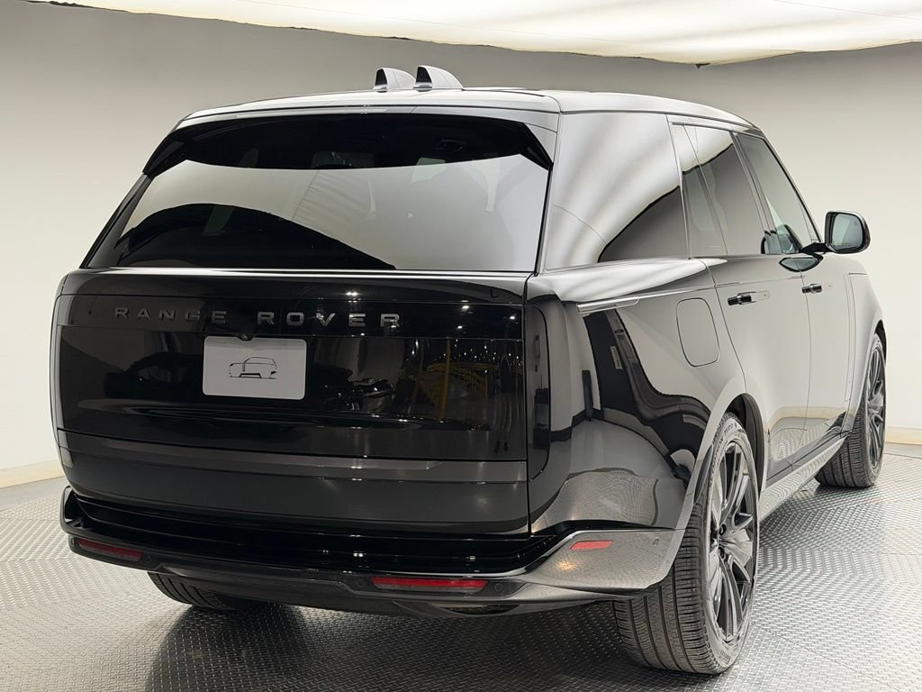 Certified 2025 Land Rover Range Rover SE AWD/4WD image 3