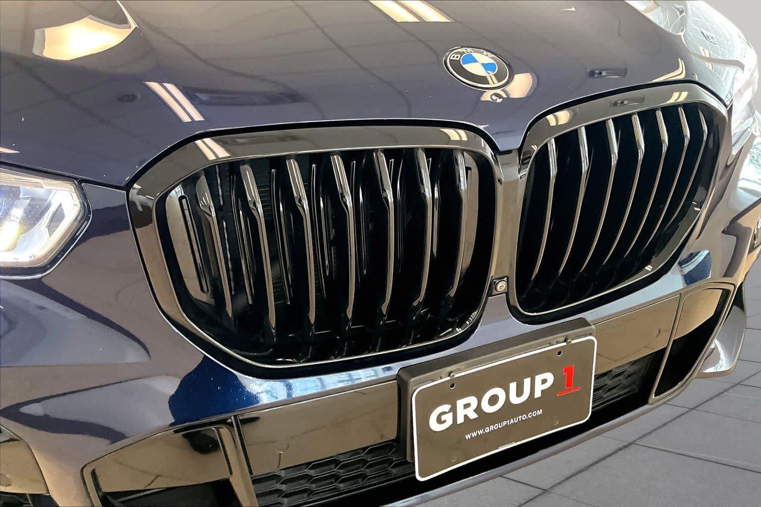 Used 2021 BMW X5 M50i w/ Executive Package AWD/4WD image 28
