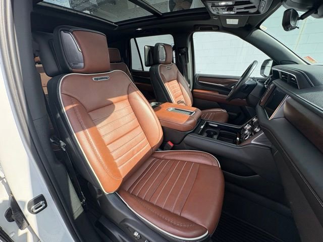 Used 2024 GMC Yukon Denali Ultimate image 31