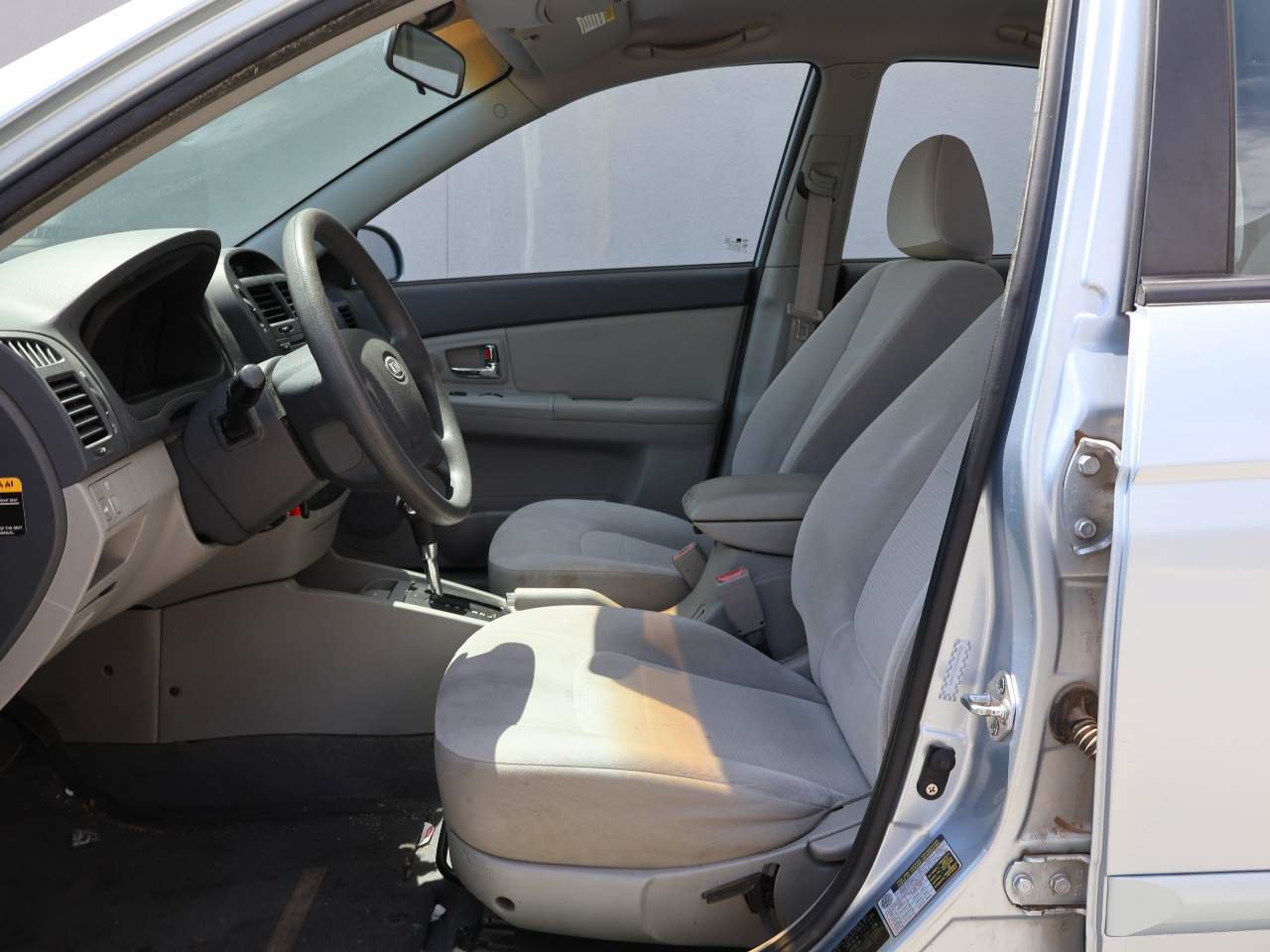 Used 2008 Kia Spectra EX FWD image 8