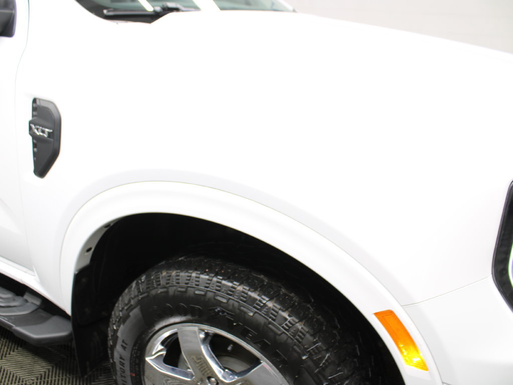 Used 2025 Ford Ranger XLT w/ Chrome Accent Package AWD/4WD image 33