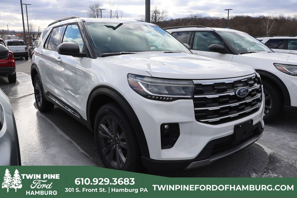 Used 2025 Ford Explorer Active w/ Active Comfort Package AWD/4WD image 1