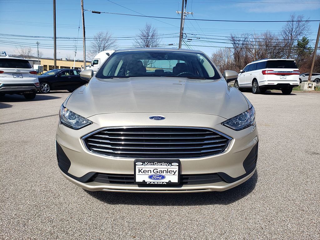 Certified 2019 Ford Fusion SE image 2