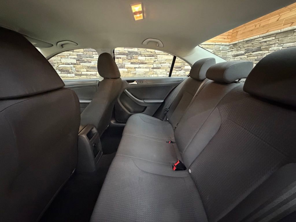 Used 2015 Volkswagen Jetta S image 26