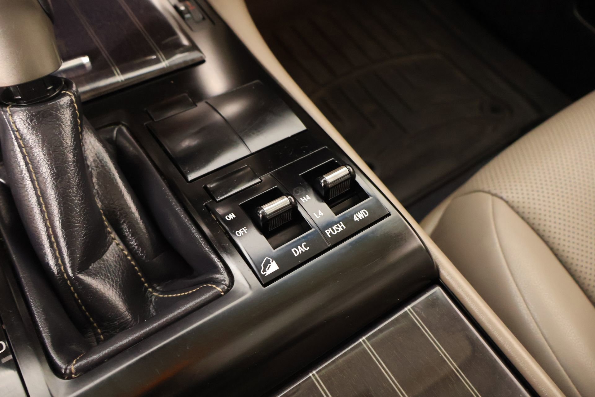 Used 2021 Lexus GX 460 Premium w/ Premium Package image 9