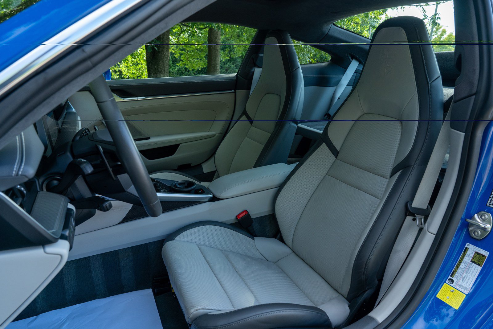Certified 2025 Porsche 911 Carrera RWD image 5
