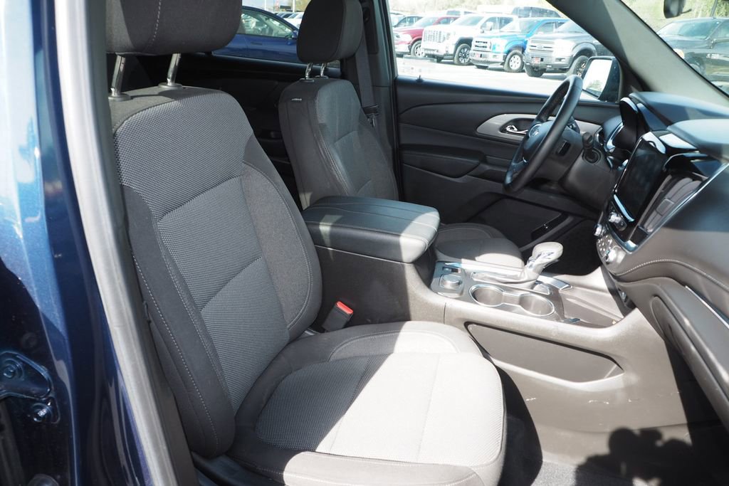 Used 2023 Chevrolet Traverse LT AWD/4WD image 22