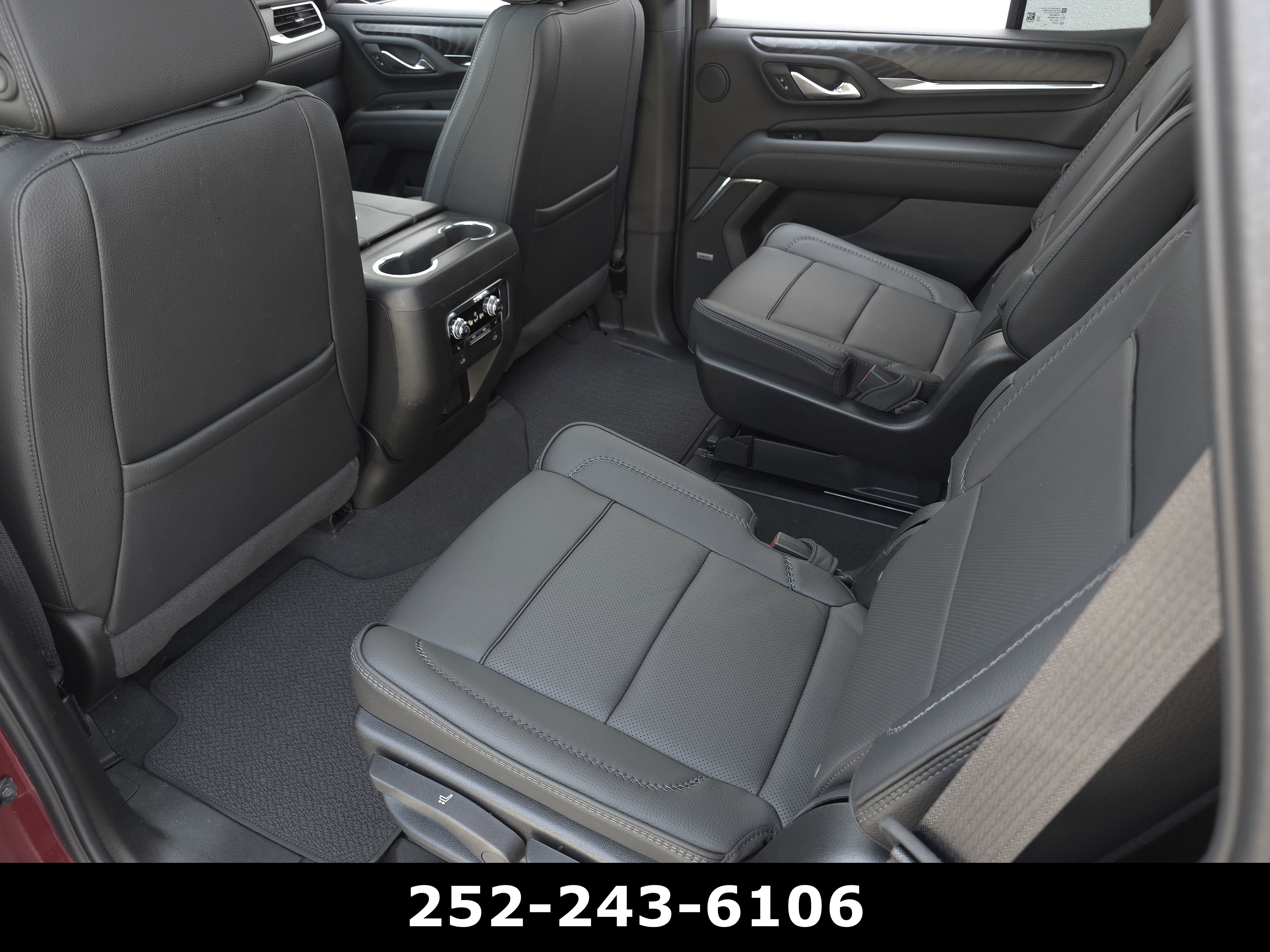 Used 2024 GMC Yukon Denali w/ Max Trailering Package image 29