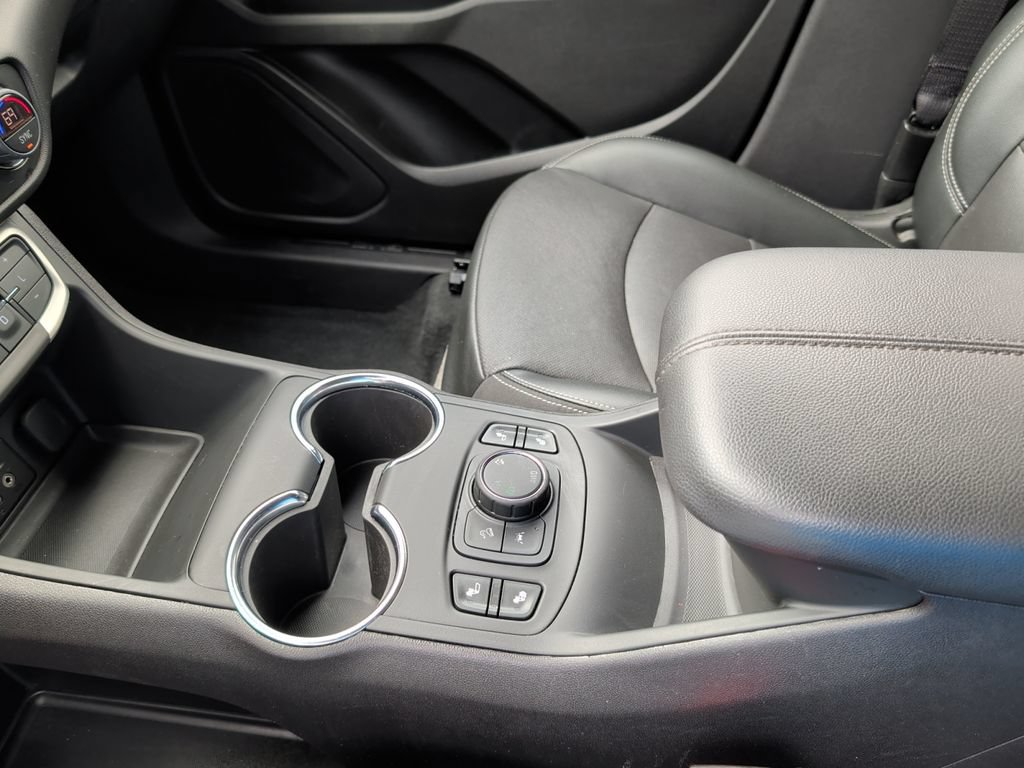 Used 2024 GMC Terrain SLT AWD/4WD image 25