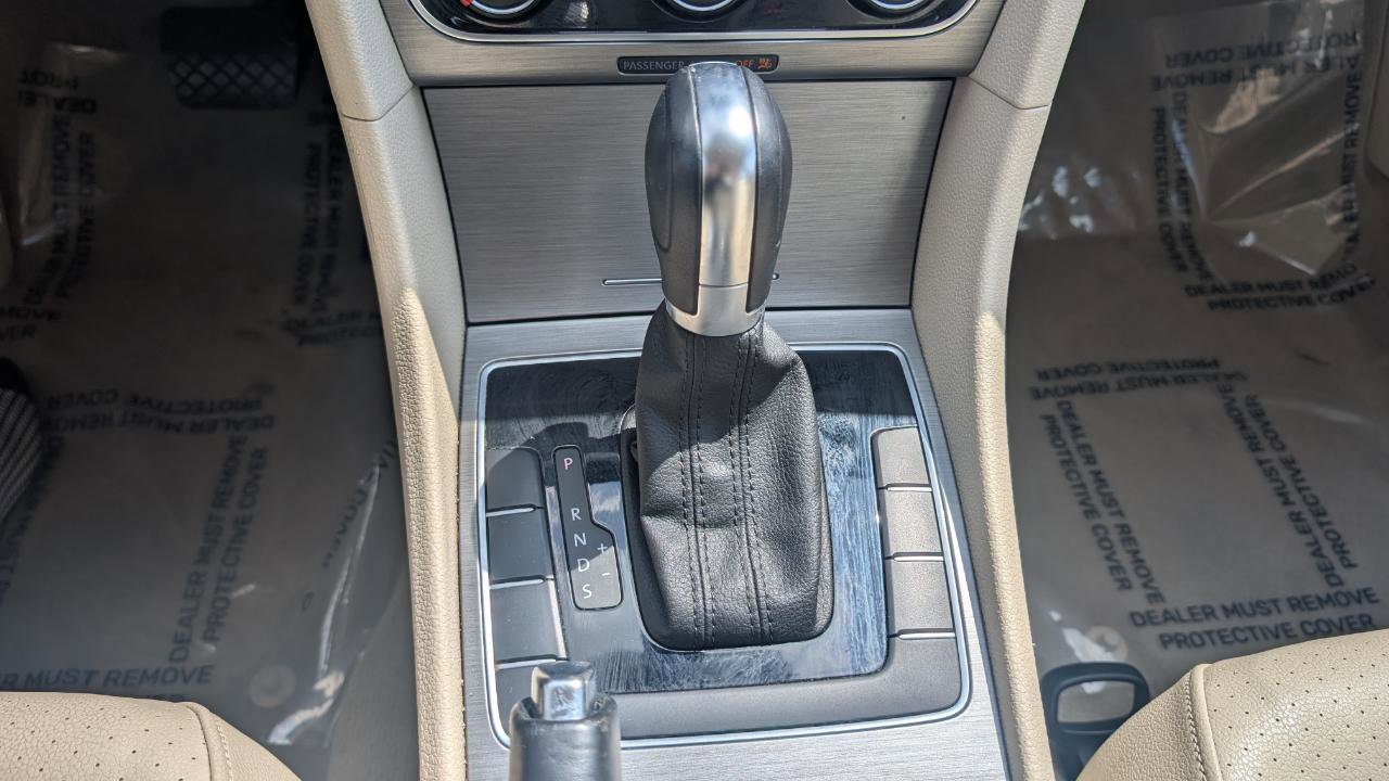 Used 2014 Volkswagen Passat 1.8T SE image 15