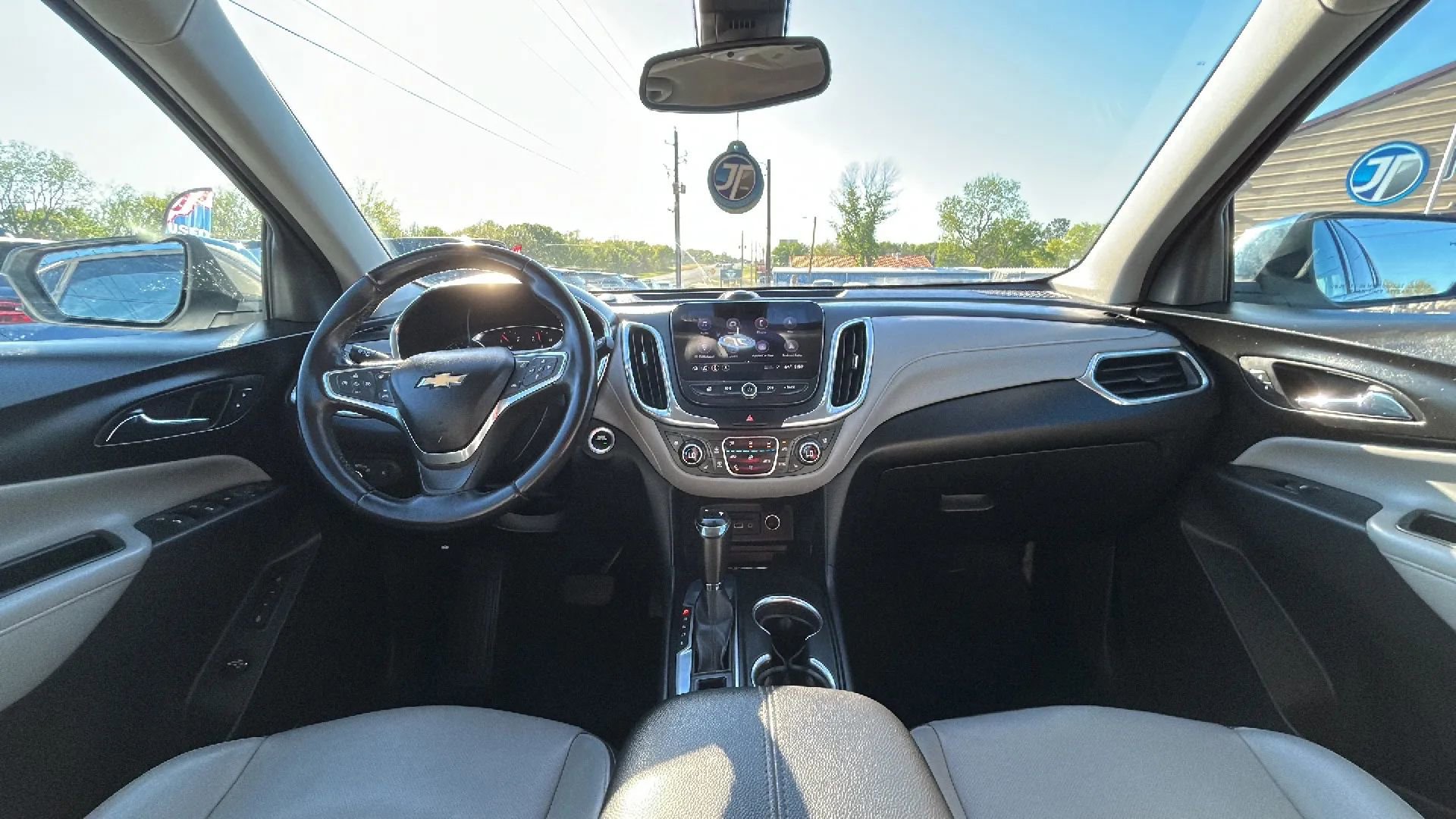 Used 2019 Chevrolet Equinox Premier FWD image 43