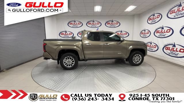 Used 2024 Toyota Tacoma Limited w/ Limited Package (LT) AWD/4WD image 9