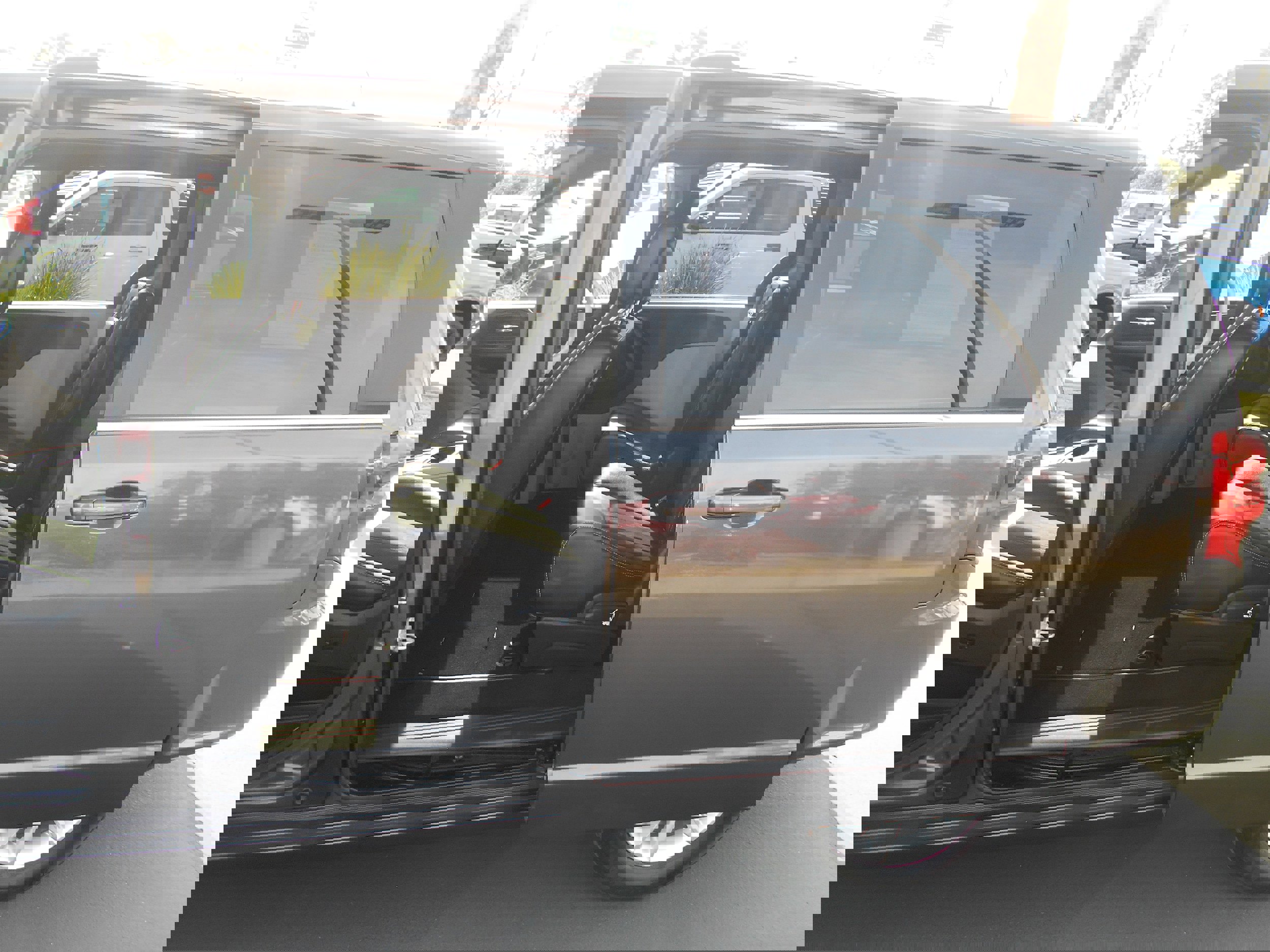 Used 2019 Dodge Grand Caravan SXT image 4