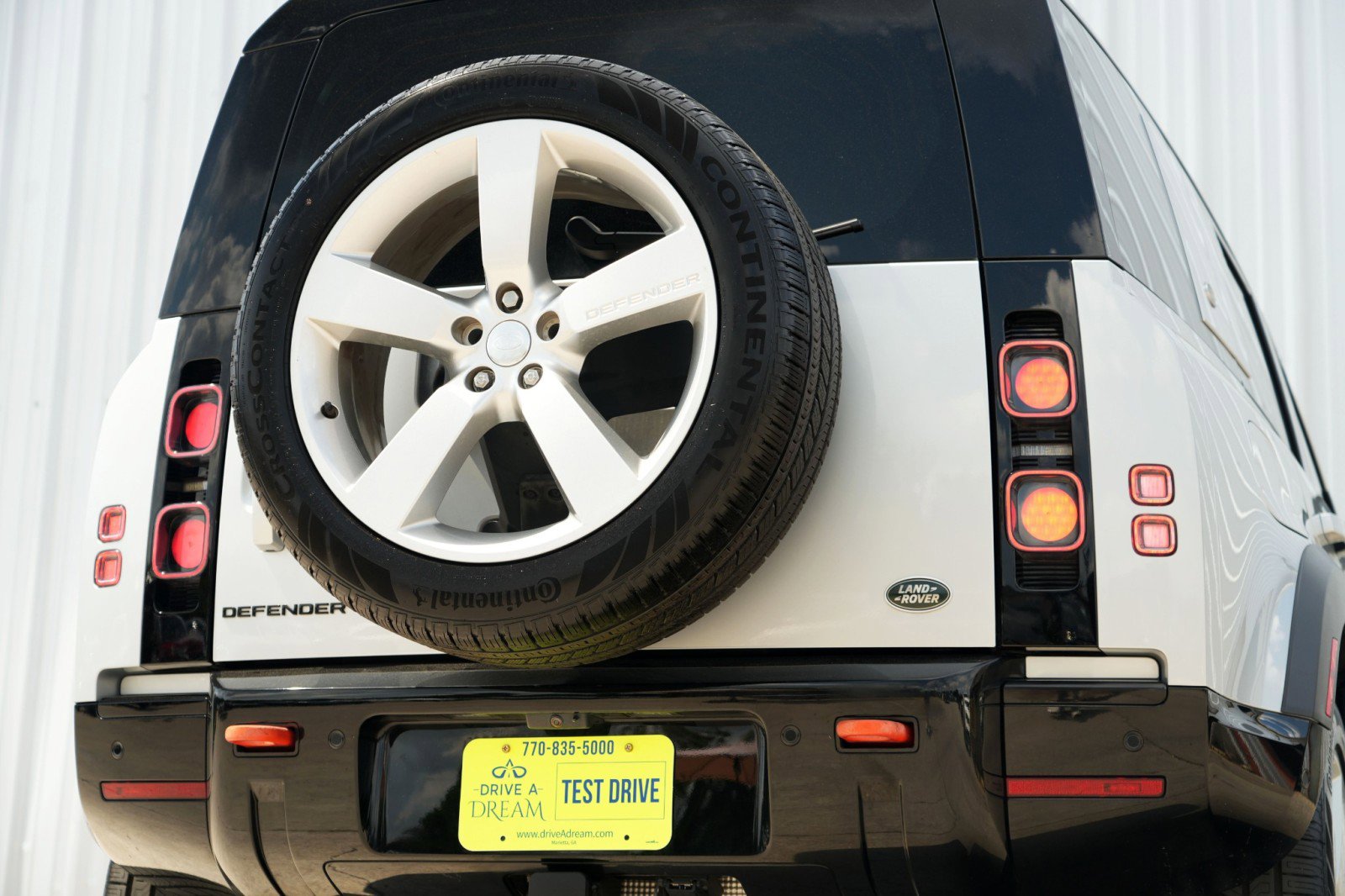 Used 2023 Land Rover Defender 110 X image 57