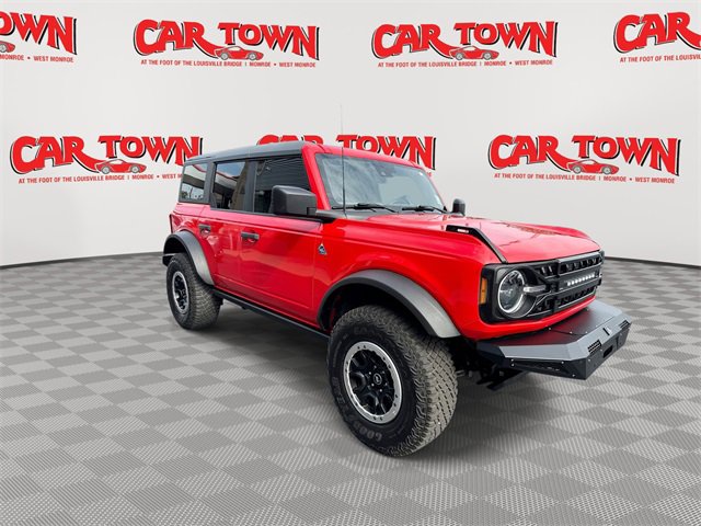 Used 2022 Ford Bronco Black Diamond w/ Sasquatch Package image 2