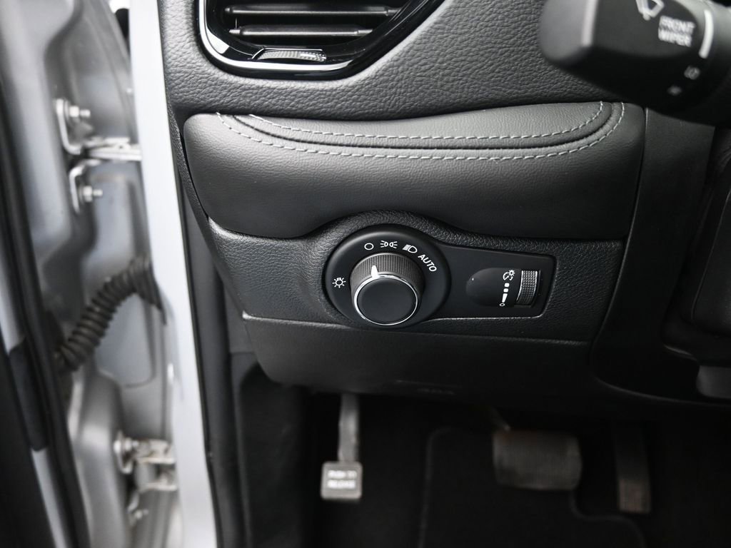 Used 2024 Dodge Durango SXT w/ Trailer Tow Group IV image 35