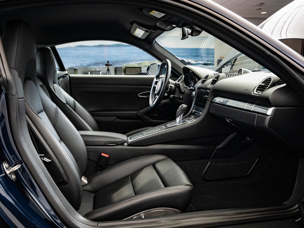 Used 2019 Porsche 718 Cayman S image 23