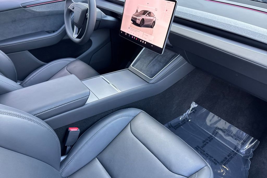 Used 2026 Tesla Model Y 2WD image 14