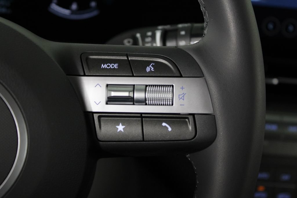 Used 2026 Hyundai Kona SEL Sport FWD image 28